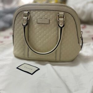 Gucci handbag in excellent condition